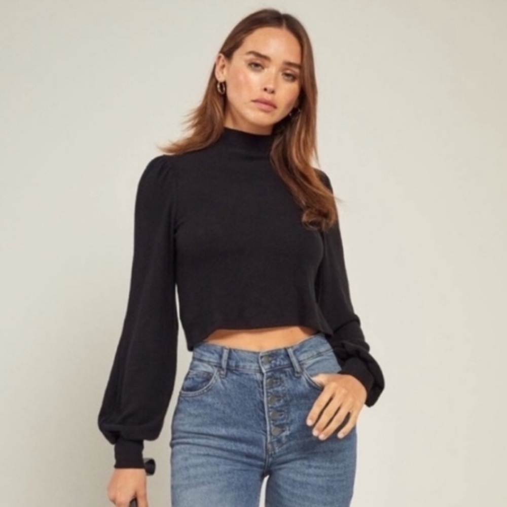 Reformation Kelly Puff Long Sleeve Mock
Turtleneck Crop Top In Black